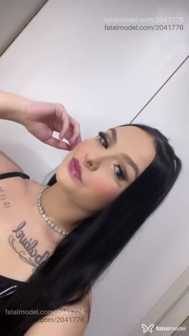 Acompanhante mulher morena (o) de olhos castanhos em Porto Belo - Renata