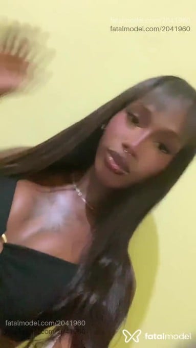 Acompanhante mulher trans com cabelo castanho de olhos pretos em Rio de Janeiro - Joana Silva
