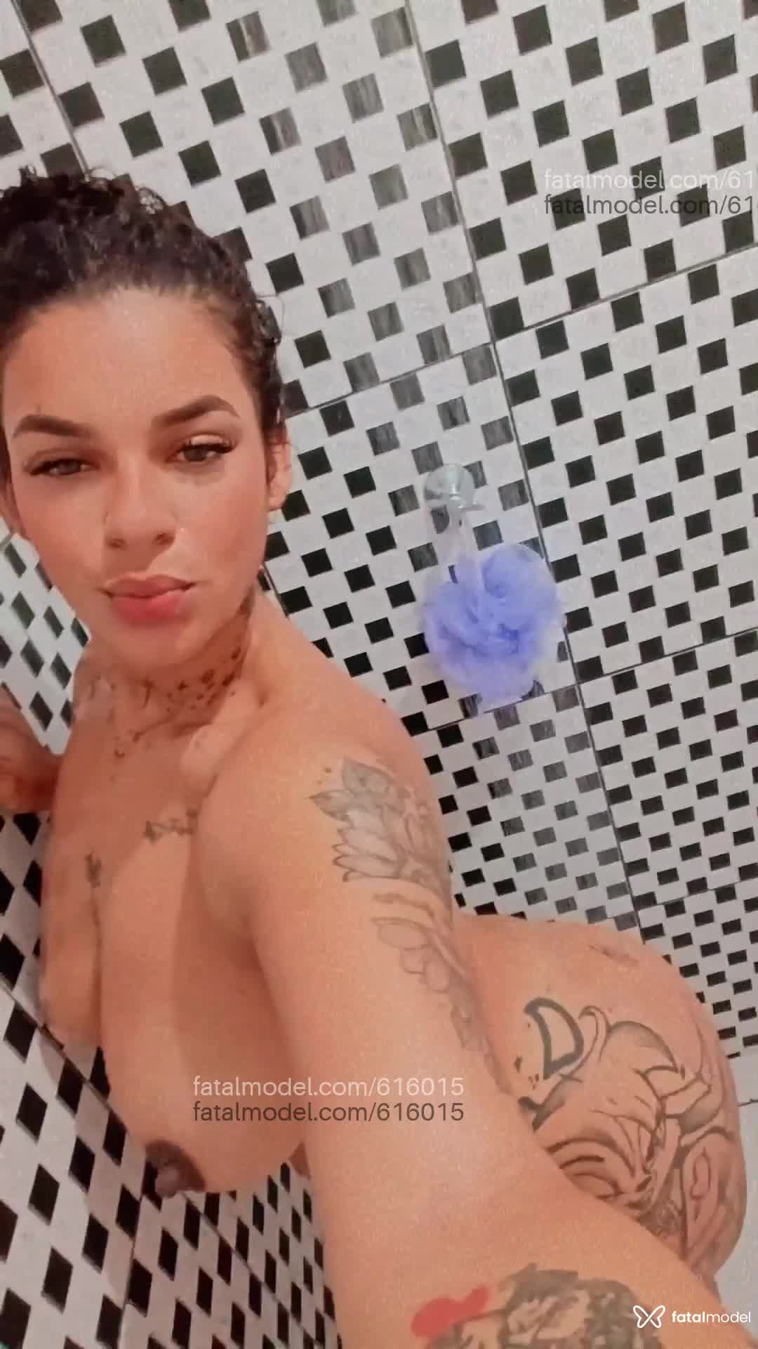 Acompanhante mulher com cabelo castanho de olhos castanhos - Morenah Acompanhante mulher com cabelo castanho de olhos castanhos - Morenah
