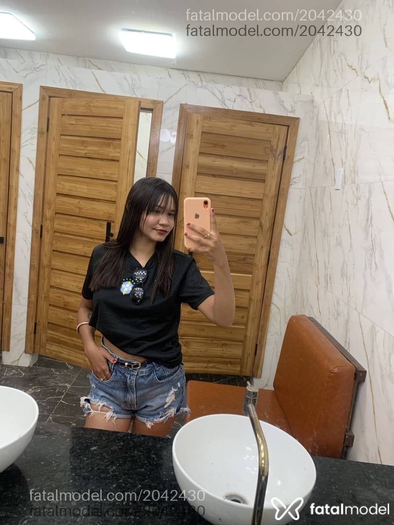 Acompanhante mulher com cabelo castanho de olhos pretos em Imperatriz - Isa