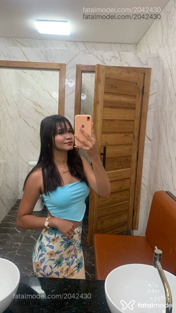 Acompanhante mulher com cabelo castanho de olhos pretos em Imperatriz - Isa