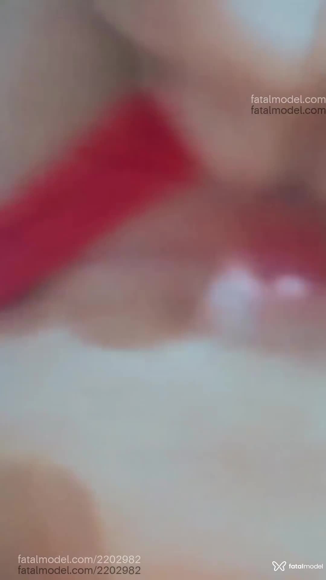 Acompanhante mulher trans com cabelo castanho de olhos castanhos em Porto Alegre - Elisa Araújo