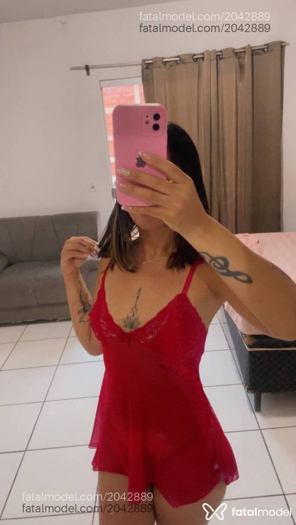 Acompanhante mulher loira (o) de olhos castanhos - Alice Silva