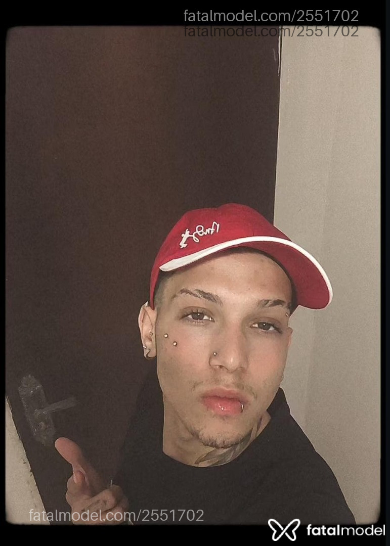 Acompanhante homem loira (o) de olhos mel em Campinas - Lonee
