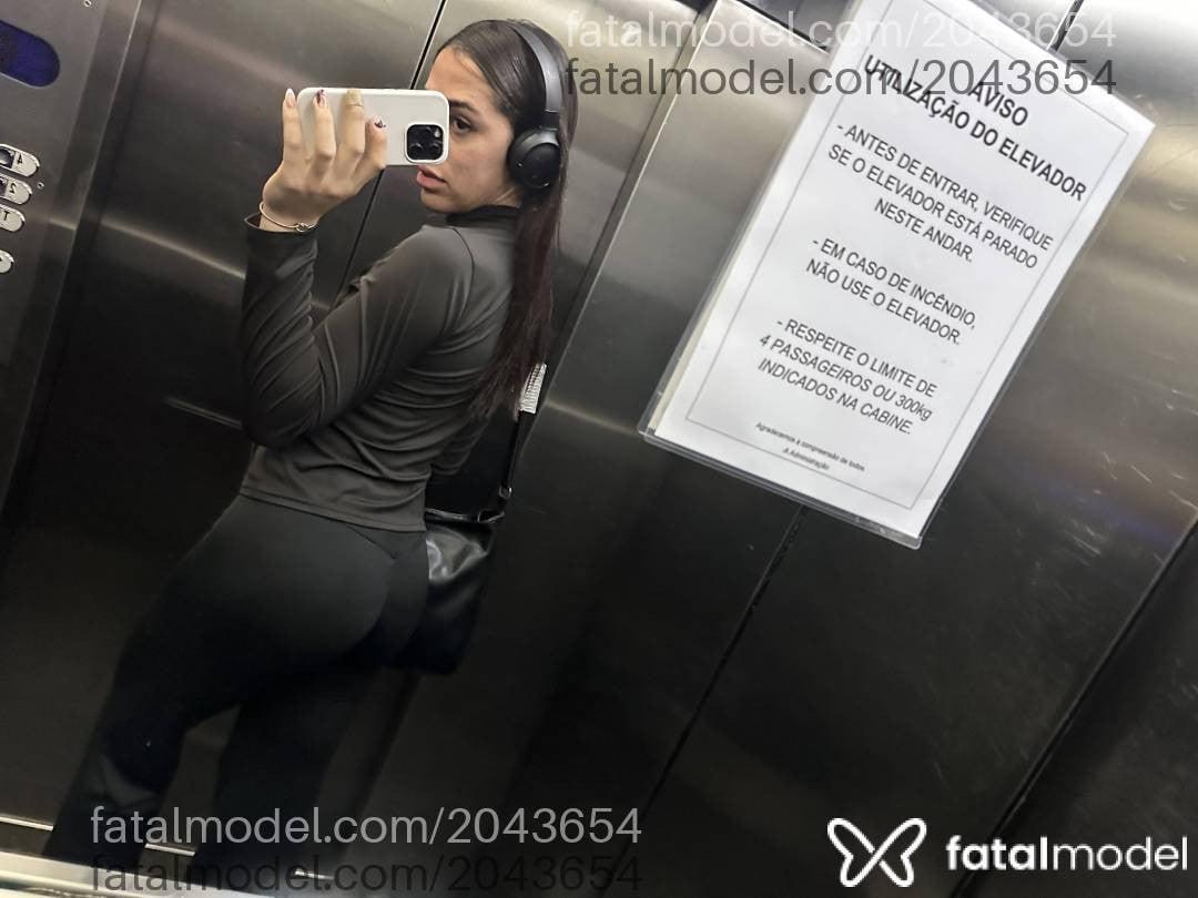 Acompanhante mulher trans com cabelo castanho de olhos castanhos - Lulu