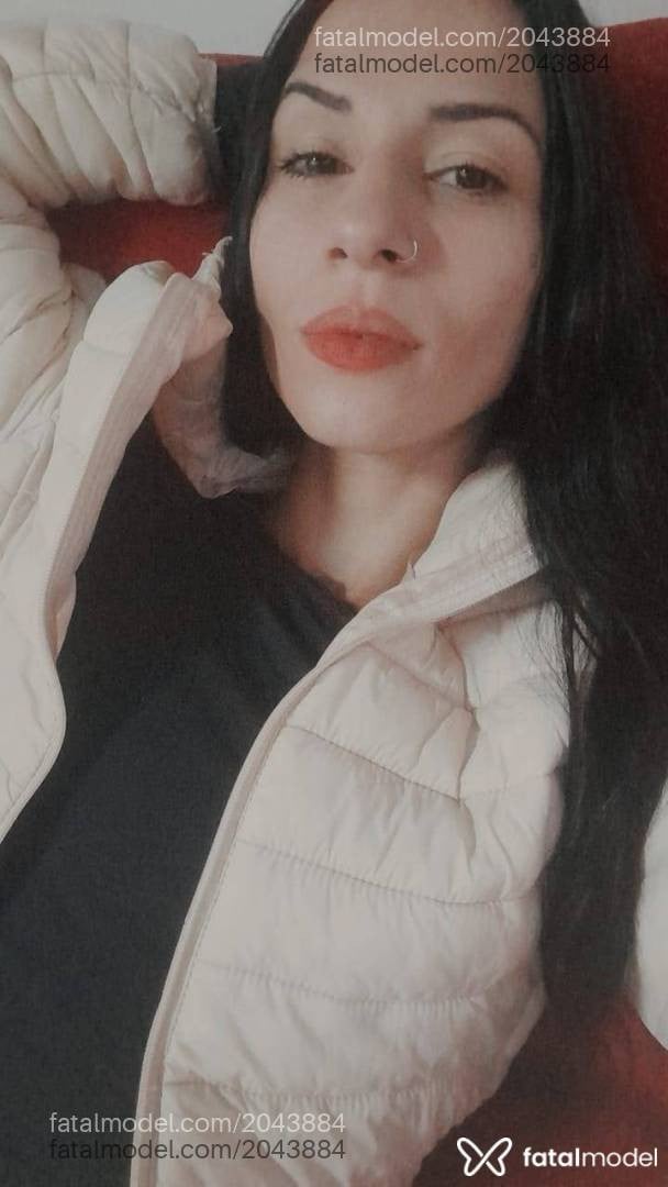 Acompanhante mulher morena (o) de olhos castanhos - May Fernandes