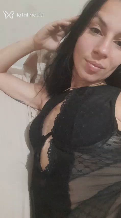 Acompanhante mulher morena (o) de olhos castanhos - May Fernandes Acompanhante mulher morena (o) de olhos castanhos - May Fernandes