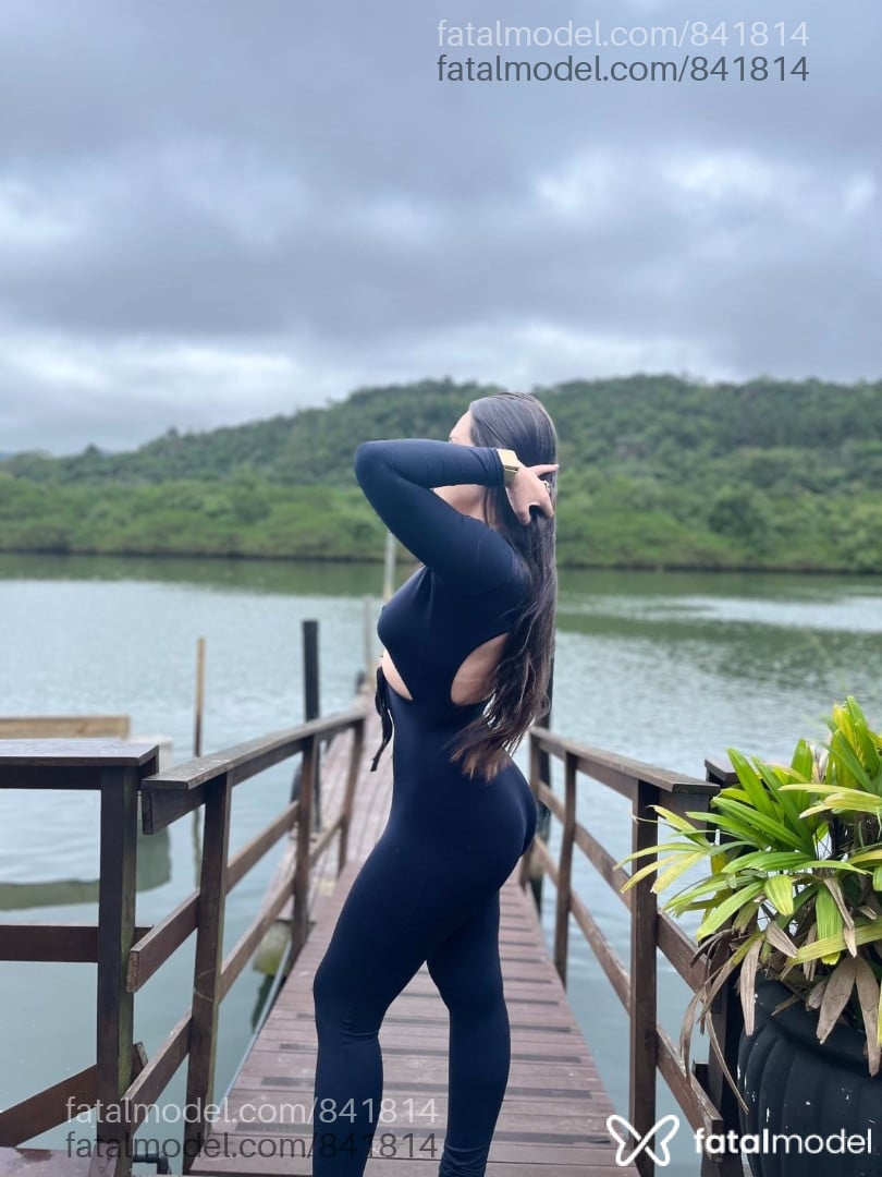 Acompanhante mulher com cabelo castanho de olhos castanhos em Passo Fundo Acompanhante mulher com cabelo castanho de olhos castanhos em Passo Fundo - Lara Mendes
