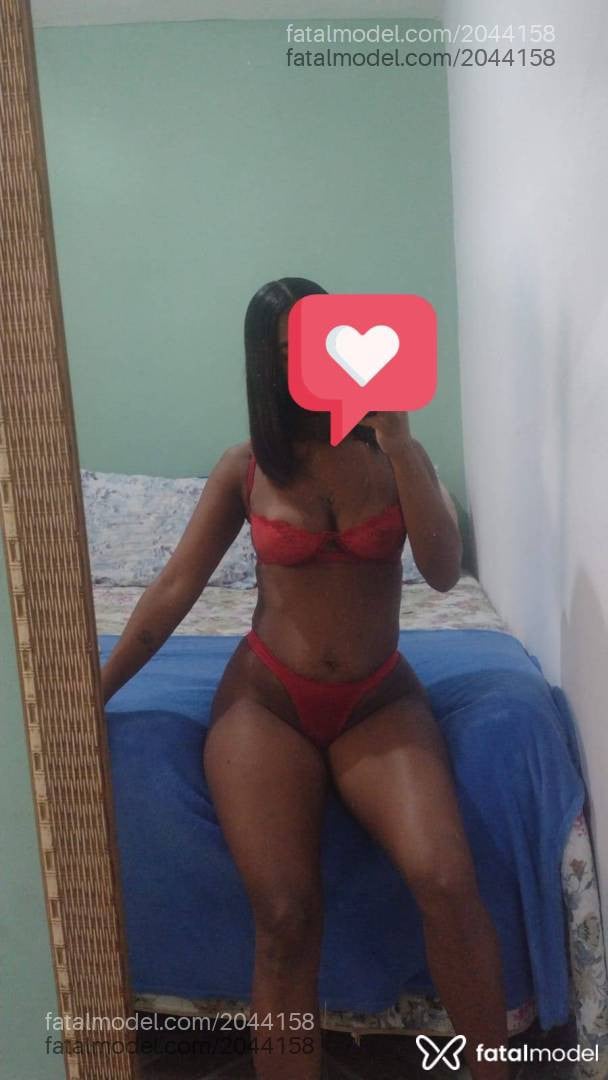 Acompanhante mulher morena (o) de olhos pretos - Kelly