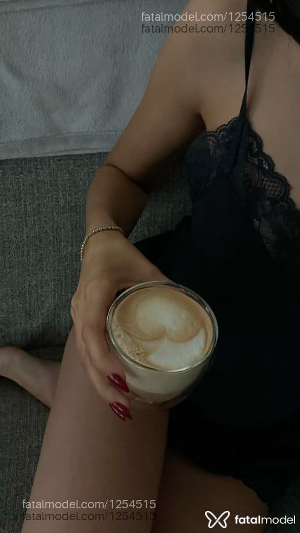 Acompanhante mulher morena (o) de olhos castanhos em Nova Mutum Acompanhante mulher morena (o) de olhos castanhos em Nova Mutum - Anny