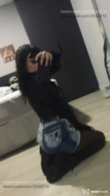 Acompanhante mulher com cabelo castanho de olhos verdes em Porto Alegre - Lia