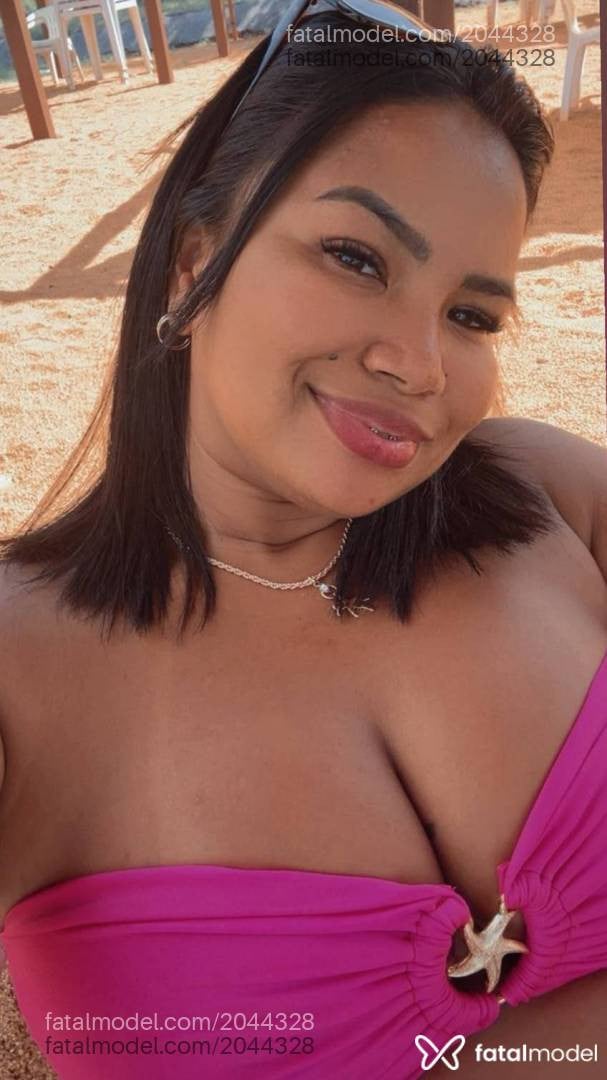 Acompanhante mulher morena (o) de olhos pretos - Gabriela