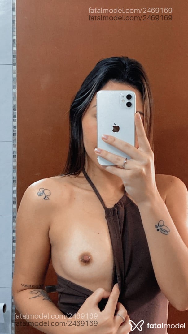 Acompanhante mulher com cabelo castanho de olhos castanhos - Essafadinha Acompanhante mulher com cabelo castanho de olhos castanhos - Essafadinha