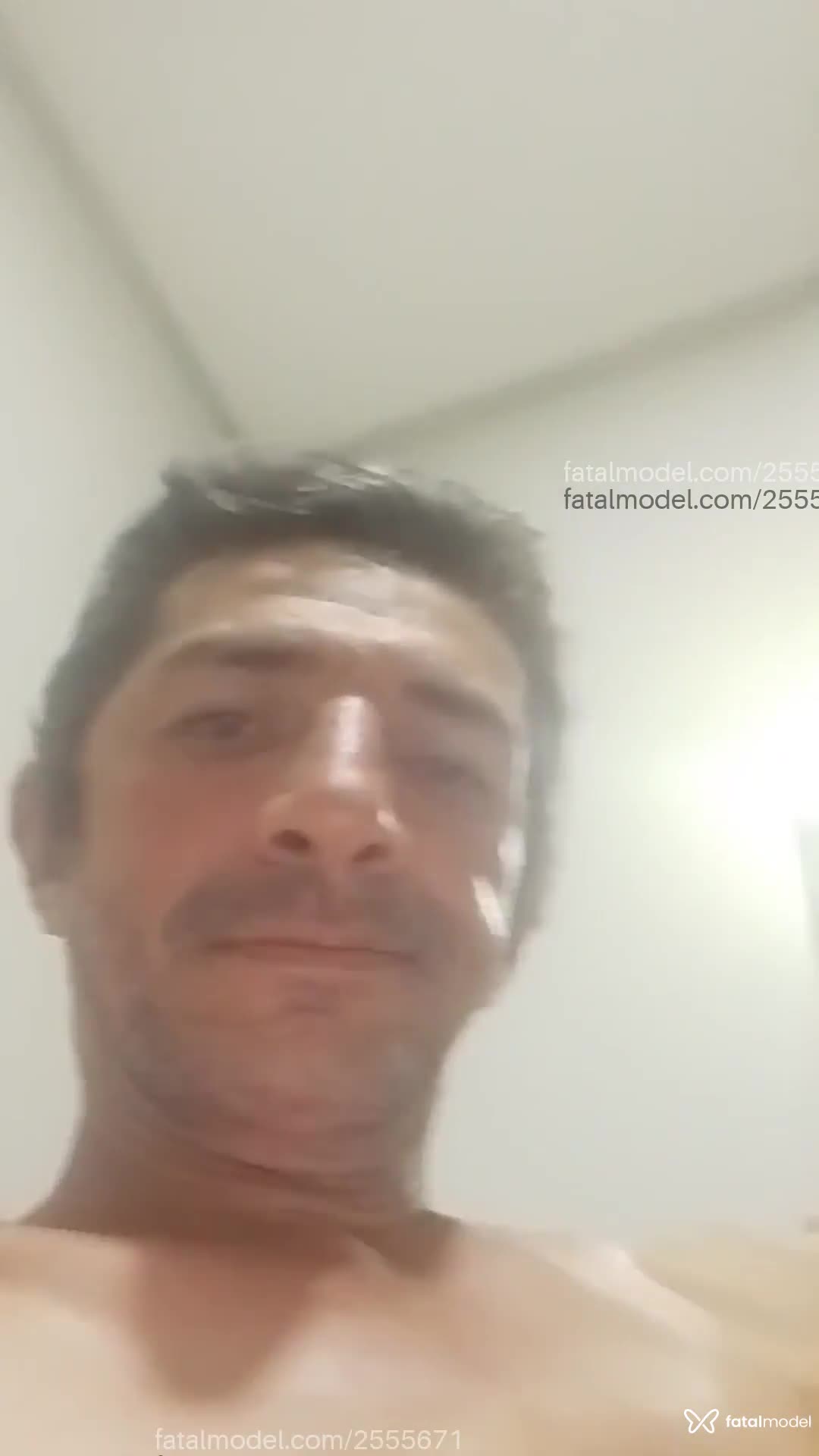 Acompanhante homem com cabelo castanho de olhos castanhos em Juazeiro do Norte Acompanhante homem com cabelo castanho de olhos castanhos em Juazeiro do Norte - Leandro