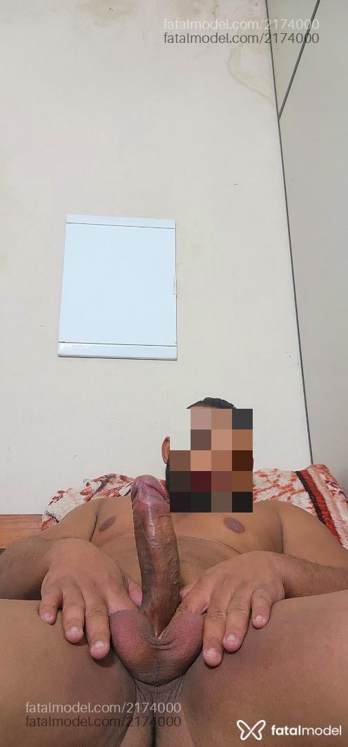 Acompanhante homem com cabelo castanho de olhos castanhos em Limeira Acompanhante homem com cabelo castanho de olhos castanhos em Limeira - Dombaiano