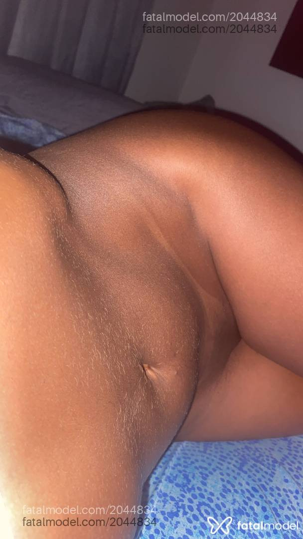 Acompanhante mulher com cabelo castanho de olhos pretos - Priscila Acompanhante mulher com cabelo castanho de olhos pretos - Priscila
