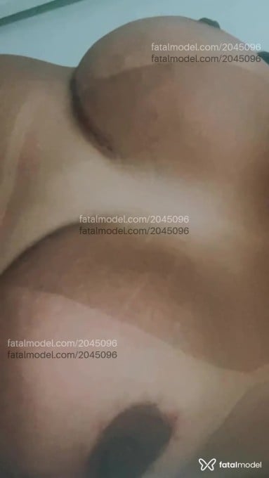 Acompanhante mulher com cabelo castanho de olhos castanhos em Virtual - Analu