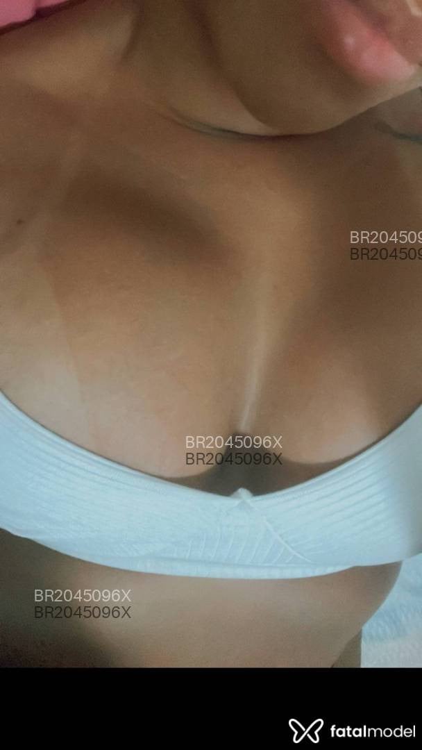 Acompanhante mulher com cabelo castanho de olhos castanhos em Virtual - Analu