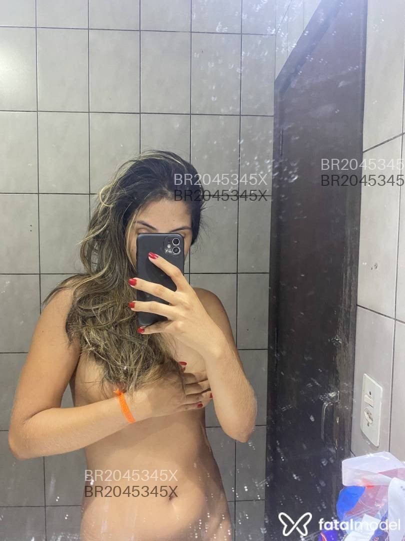 Acompanhante mulher loira (o) de olhos castanhos em São José - Larissa Dallo