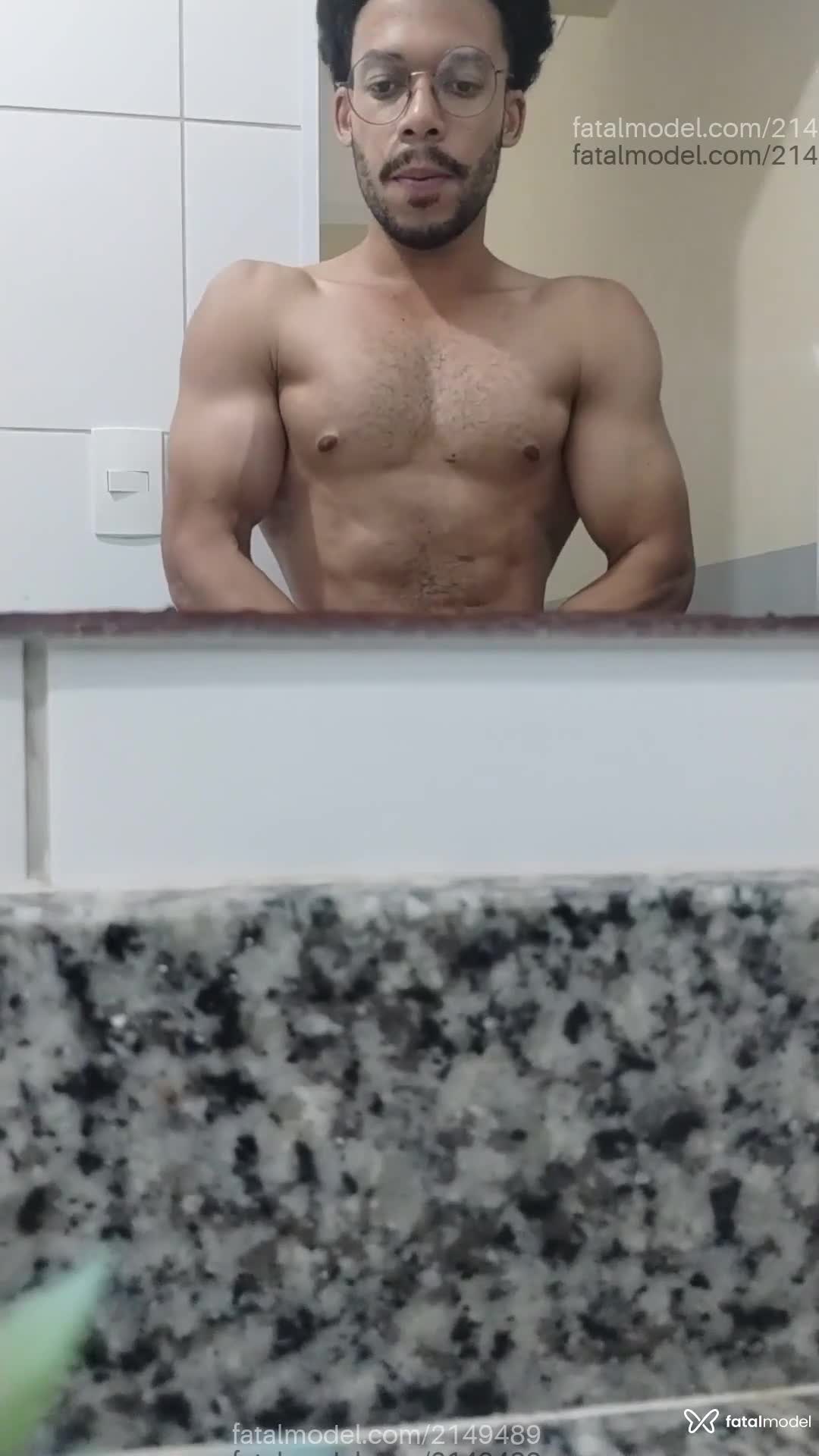 Acompanhante homem morena (o) de olhos pretos em Campinas - André