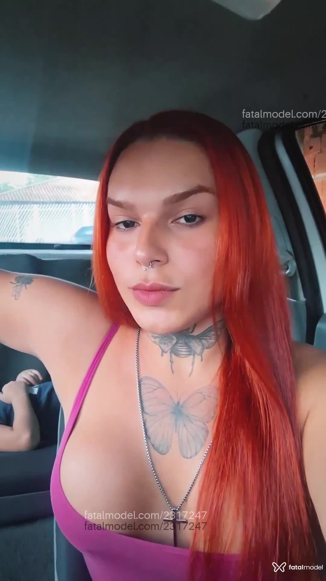 Acompanhante mulher trans ruiva (o) de olhos castanhos em Nhandeara - Beatriz