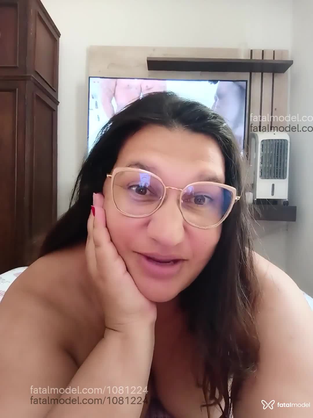 Acompanhante mulher trans com cabelo castanho de olhos mel em Mantena - Juju Babilon