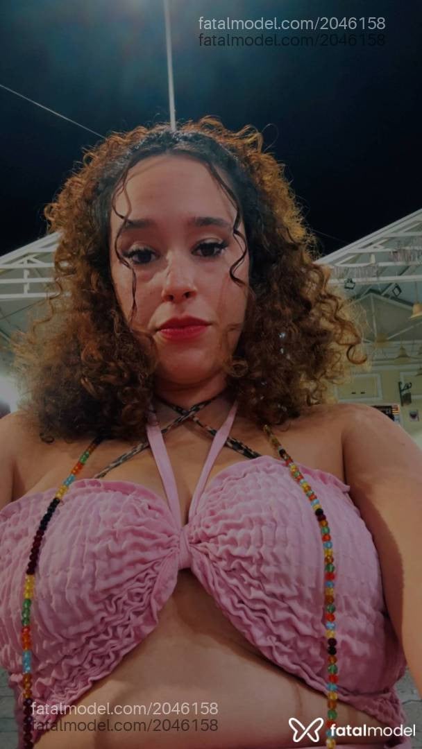 Acompanhante mulher ruiva (o) de olhos mel - Maya