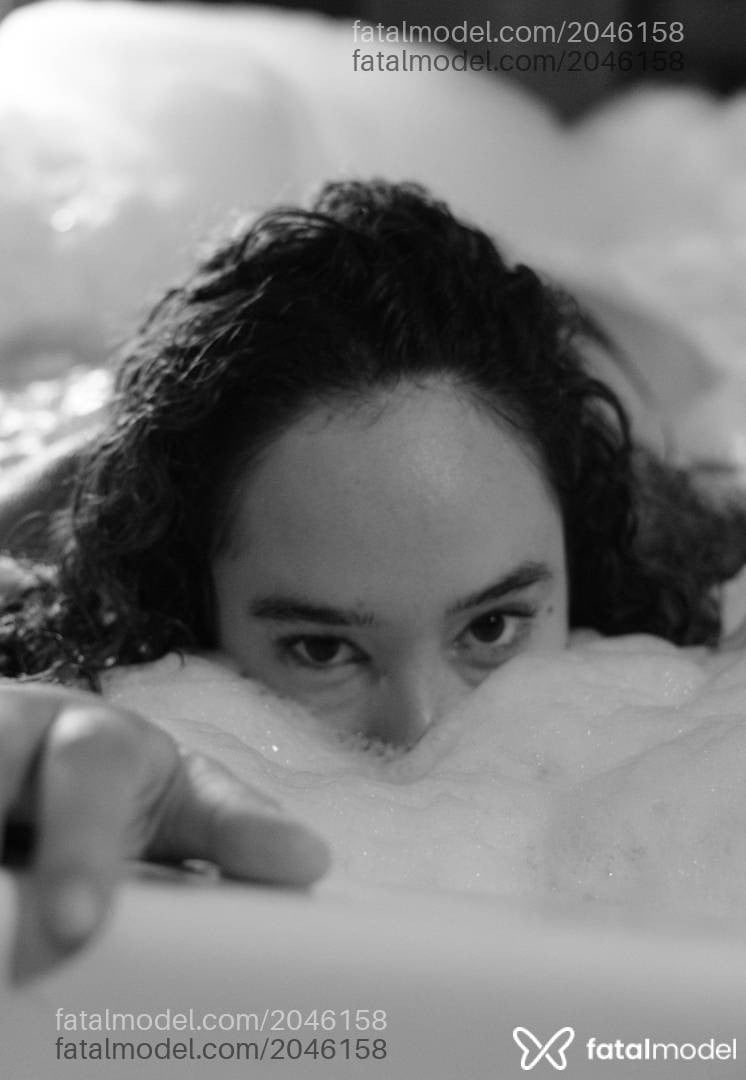 Acompanhante mulher ruiva (o) de olhos mel - Maya