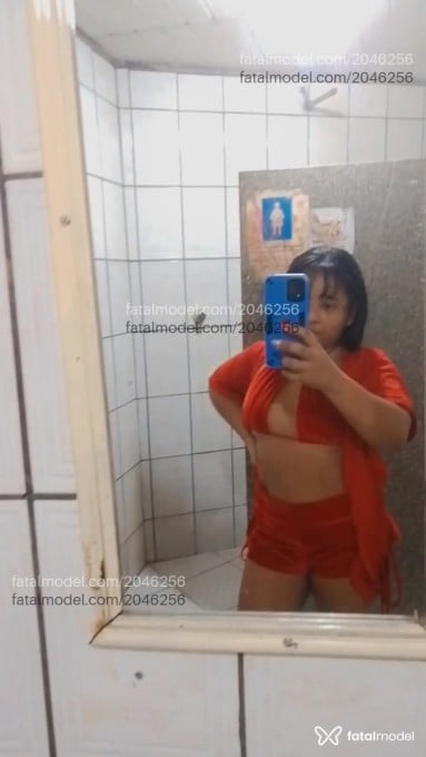 Acompanhante mulher morena (o) de olhos pretos em Vila Velha Acompanhante mulher morena (o) de olhos pretos em Vila Velha - Pollyana