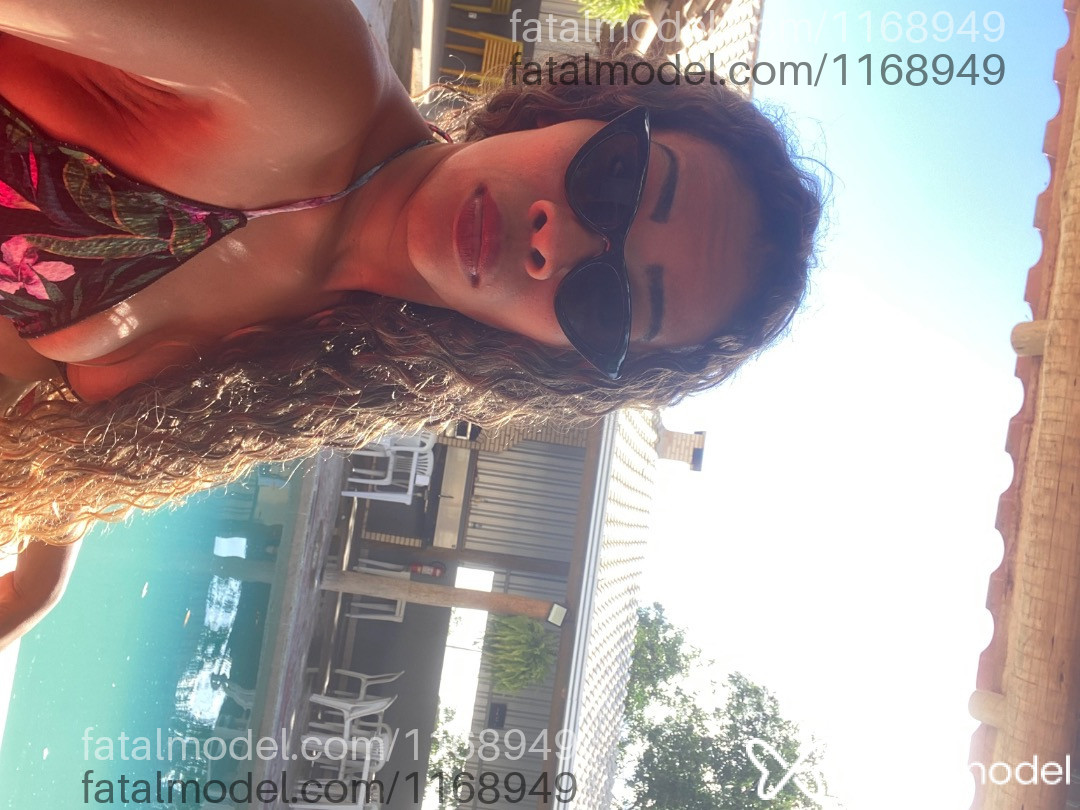 Acompanhante mulher morena (o) de olhos castanhos em Linhares Acompanhante mulher morena (o) de olhos castanhos em Linhares - Ludimila