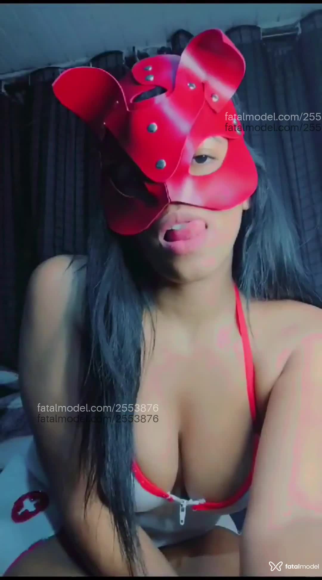 Acompanhante mulher morena (o) de olhos castanhos em Virtual - Lua Love
