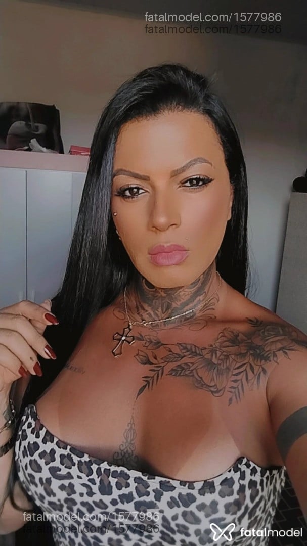 Acompanhante homem trans morena (o) de olhos castanhos em Sarzedo - Lala