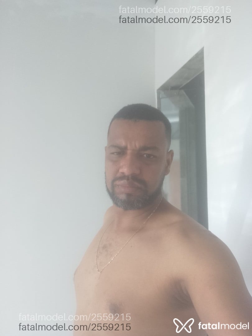 Acompanhante homem com cabelo castanho de olhos castanhos em Belo Horizonte - Gustavo