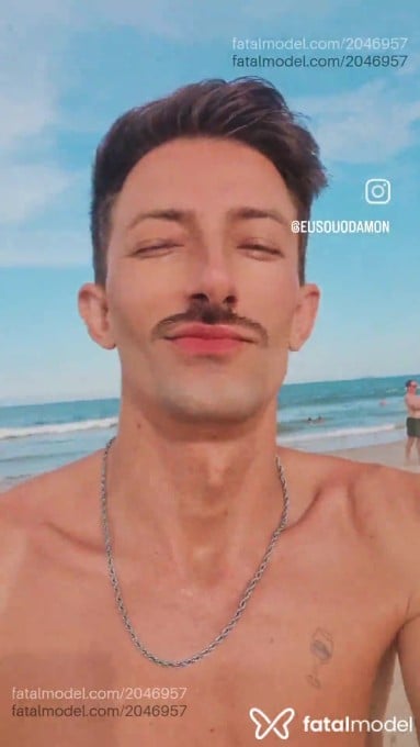 Acompanhante homem morena (o) de olhos castanhos - Rodrigo