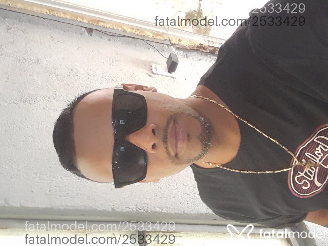 Acompanhante homem morena (o) de olhos pretos em Rio de Janeiro - Junior