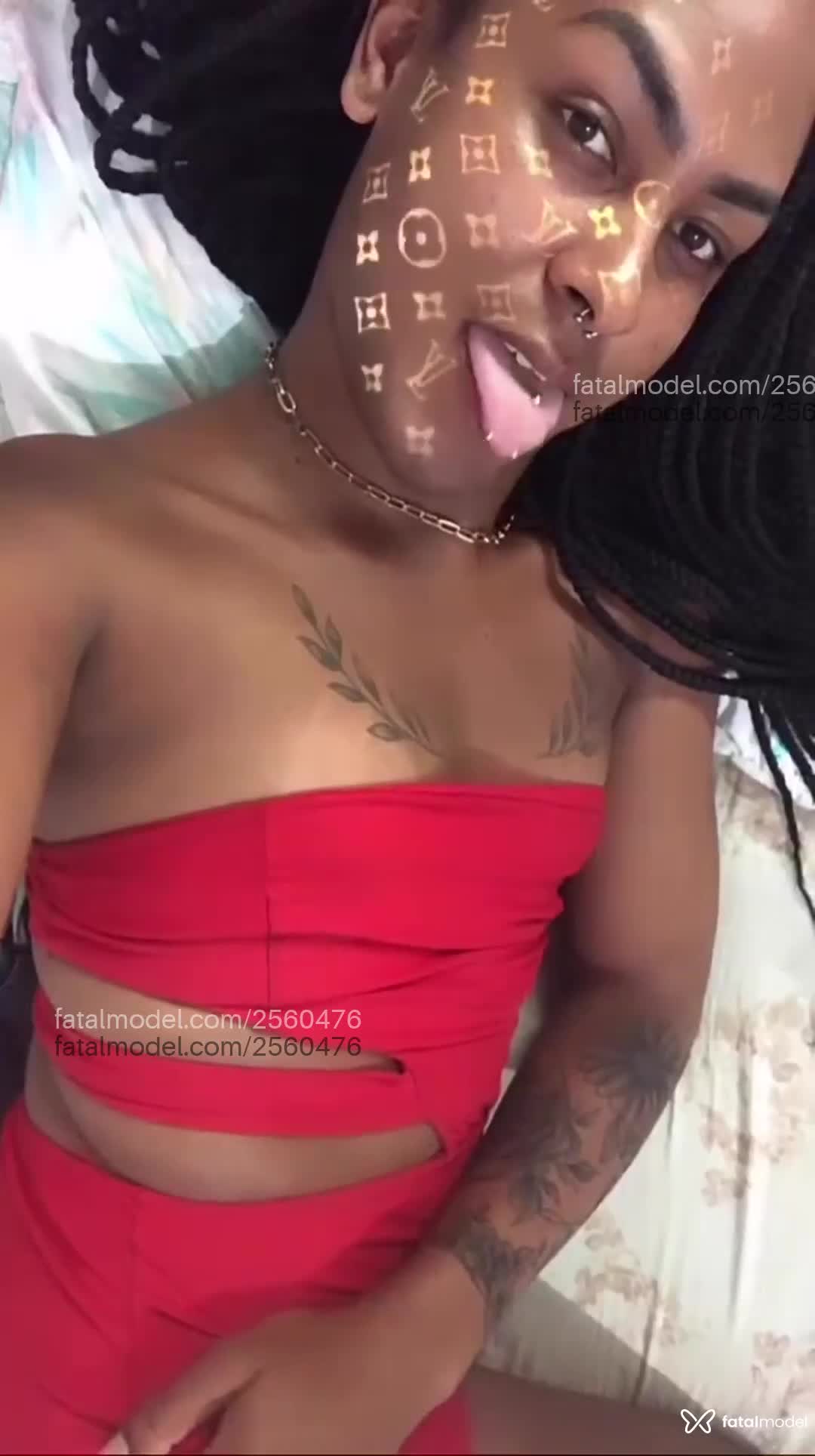 Acompanhante mulher trans morena (o) de olhos pretos em Salvador - Louhanny