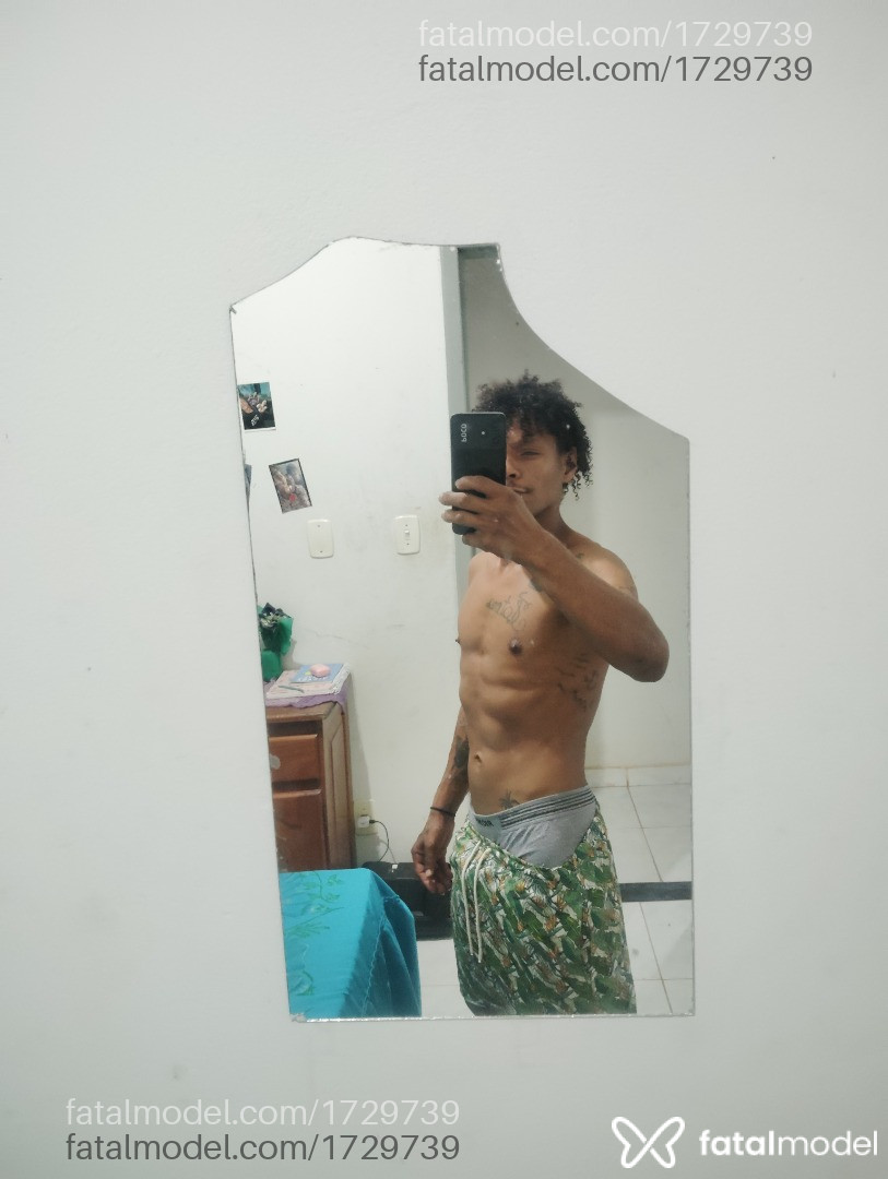 Acompanhante homem com cabelo castanho de olhos castanhos em Jaru - Aesilva