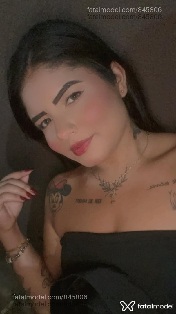 Acompanhante mulher morena (o) de olhos pretos - Maria Eduarda