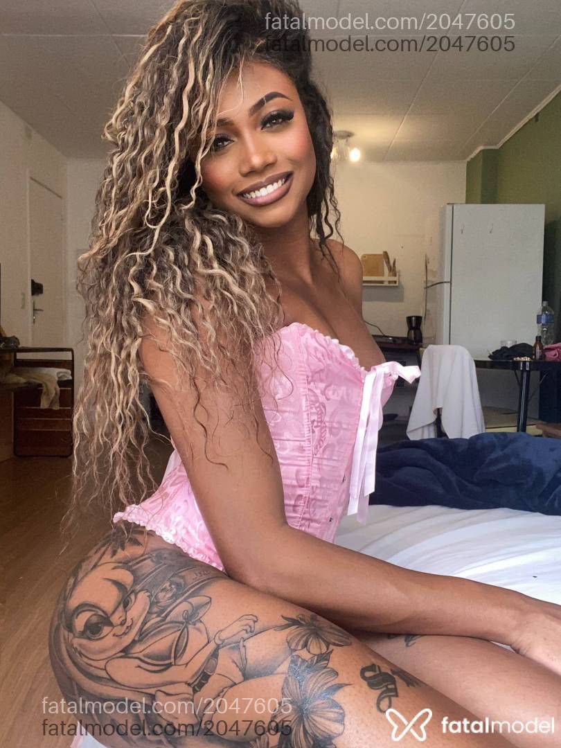 Acompanhante mulher trans loira (o) de olhos mel em São Paulo - Ayla