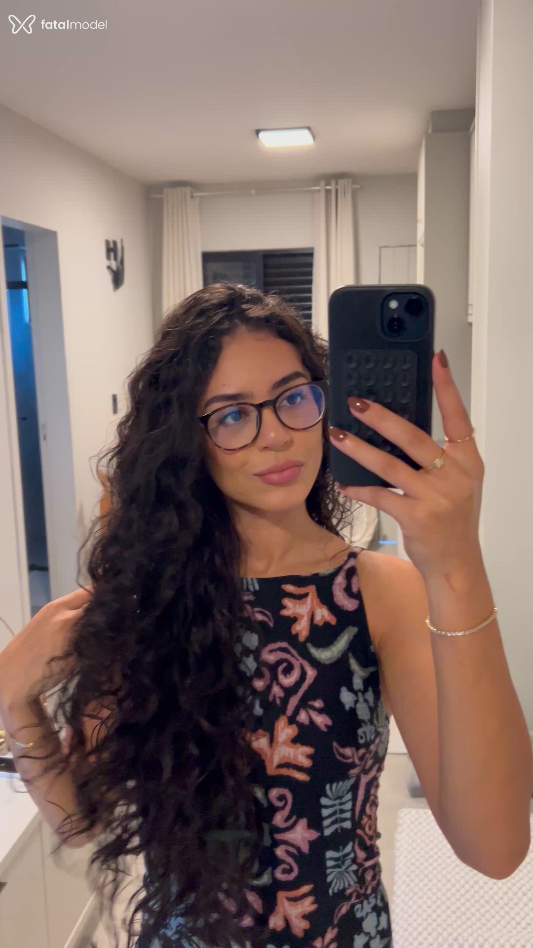 Acompanhante mulher morena (o) de olhos castanhos em Gravataí Acompanhante mulher morena (o) de olhos castanhos em Gravataí - Mariana Rech