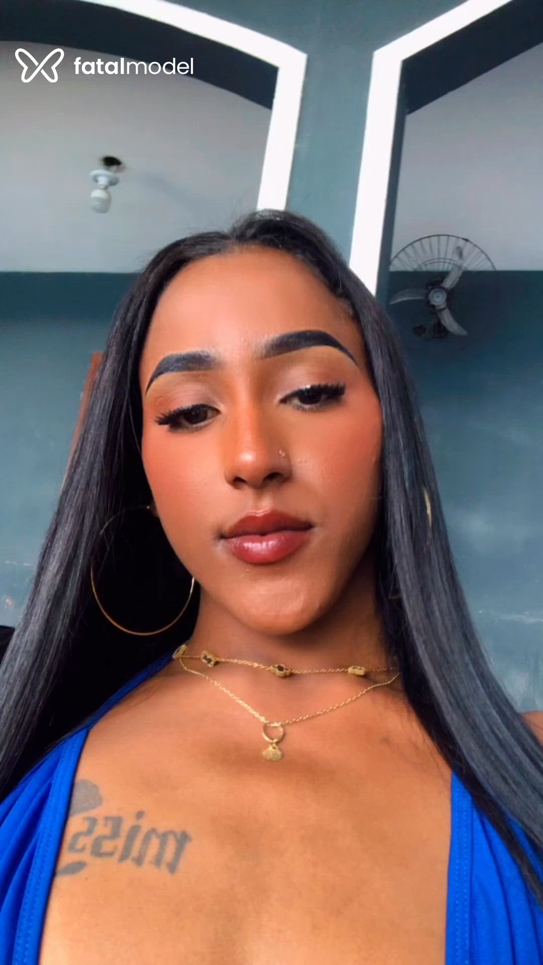 Acompanhante homem trans loira (o) de olhos pretos - Rafaela