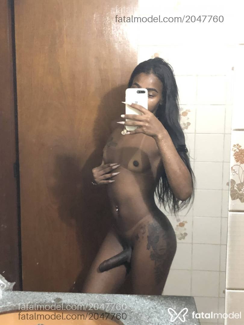 Acompanhante homem trans loira (o) de olhos pretos - Rafaela