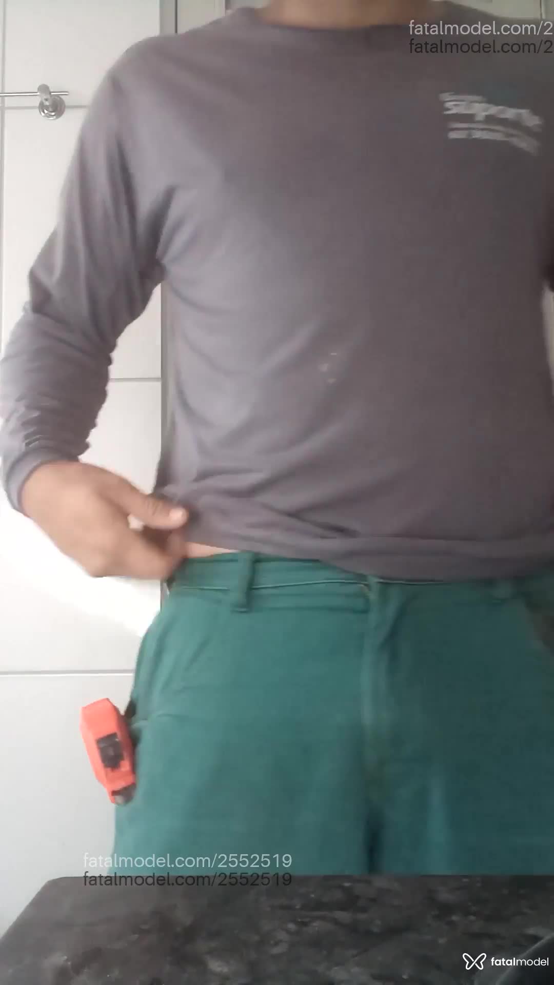 Acompanhante homem loira (o) de olhos castanhos em Corrente Acompanhante homem loira (o) de olhos castanhos em Corrente - Davi Soares