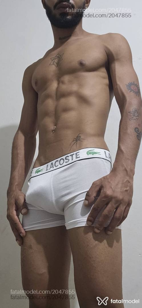 Acompanhante homem morena (o) de olhos pretos - Gustavo Acompanhante homem morena (o) de olhos pretos - Gustavo