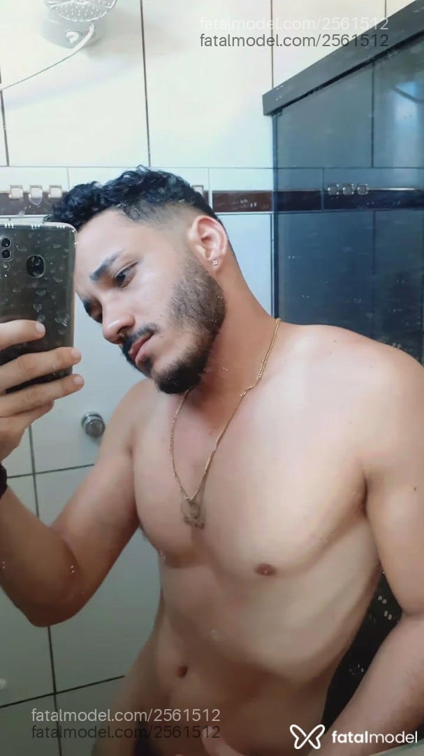 Acompanhante homem com cabelo castanho de olhos castanhos em Curitiba - Frederick