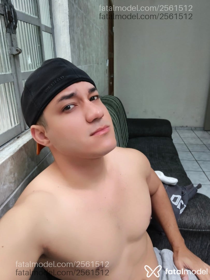 Acompanhante homem com cabelo castanho de olhos castanhos em Curitiba - Frederick