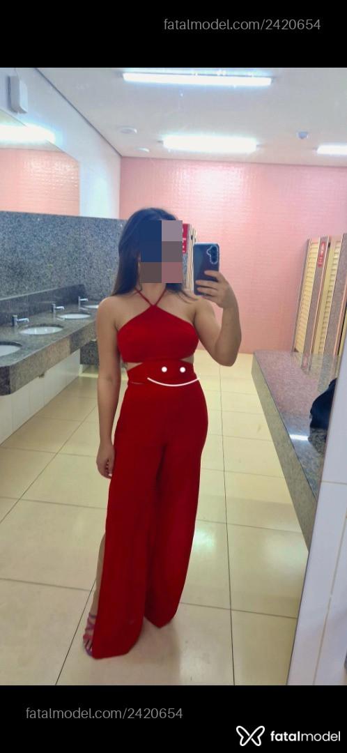 Acompanhante mulher com cabelo castanho de olhos castanhos - Beatris