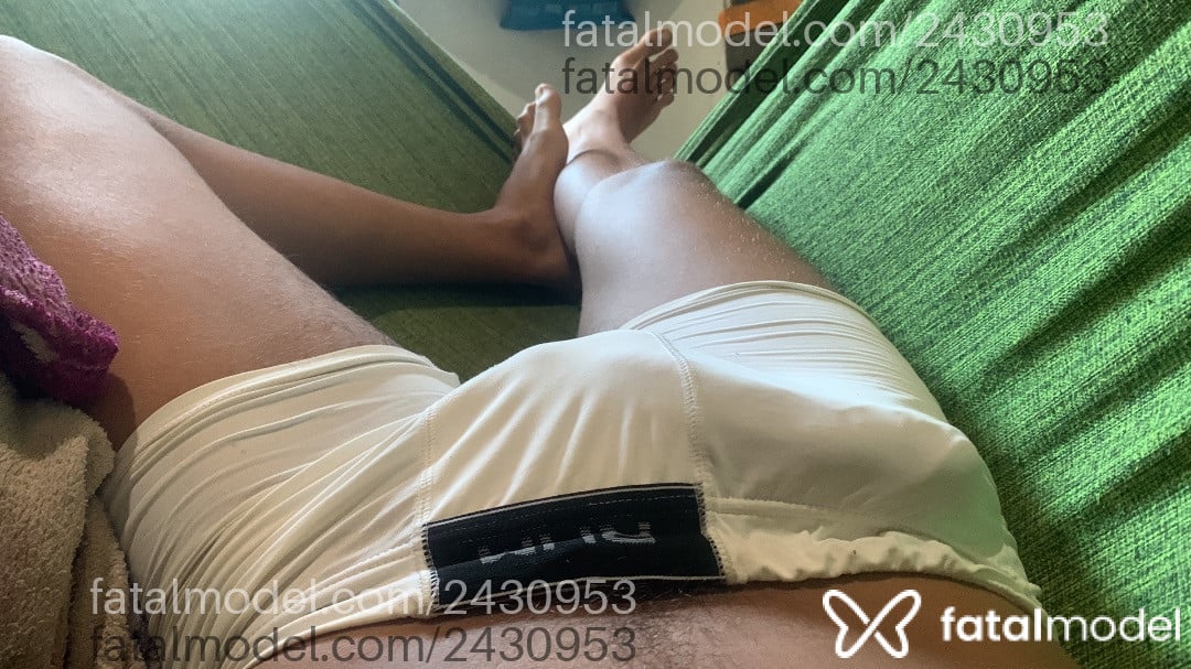 Acompanhante homem com cabelo castanho de olhos castanhos em Fortaleza Acompanhante homem com cabelo castanho de olhos castanhos em Fortaleza - Lucas Vinicius