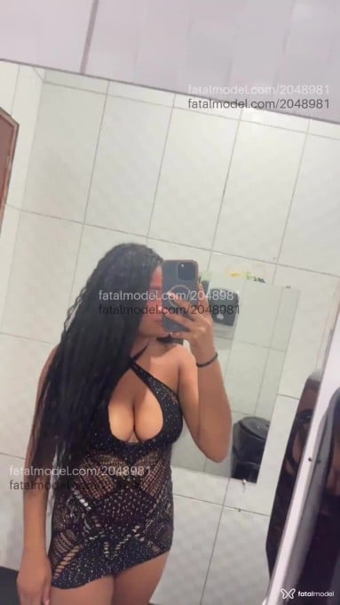 Acompanhante mulher morena (o) de olhos castanhos - Maya
