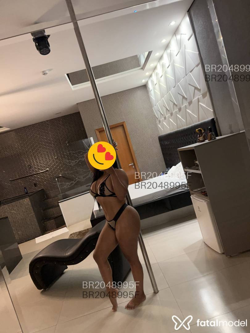 Acompanhante mulher morena (o) de olhos pretos em Peixoto de Azevedo Acompanhante mulher morena (o) de olhos pretos em Peixoto de Azevedo - Monica